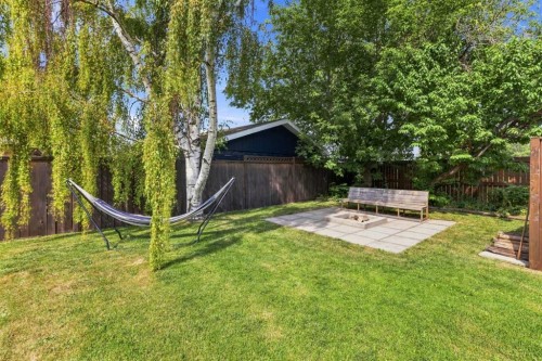 331 Queensland Circle Se, Calgary, AB - Outdoor