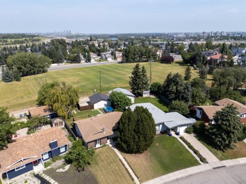 331 Queensland Circle Se, Calgary, AB - Outdoor With View