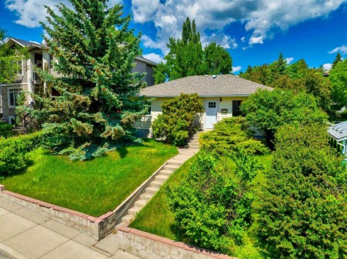 2308 9 Avenue Nw, Calgary, AB 