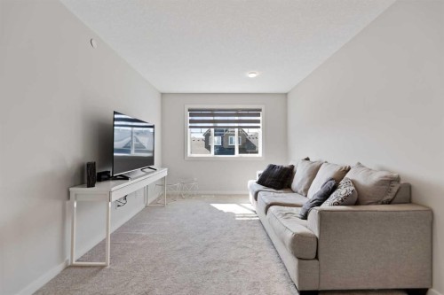 273 Lucas Avenue Nw, Calgary, AB 