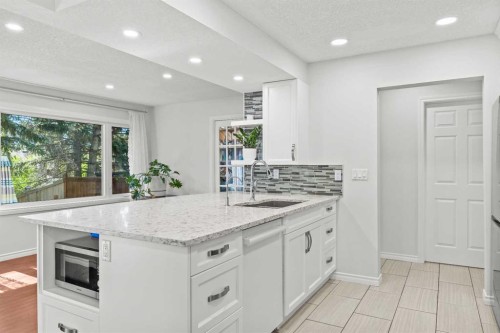 151 Ranchview Place Nw, Calgary, AB 