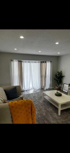 7104 Temple Drive Ne, Calgary, AB 