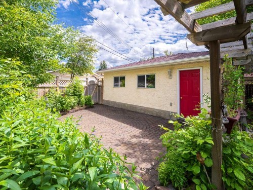 1916 Grand Oaks Drive Sw, Calgary, AB 