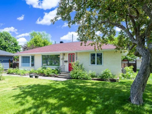 1916 Grand Oaks Drive Sw, Calgary, AB 