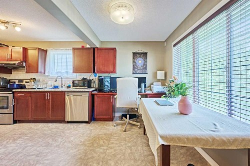 31 Pantego Lane Nw, Calgary, AB 