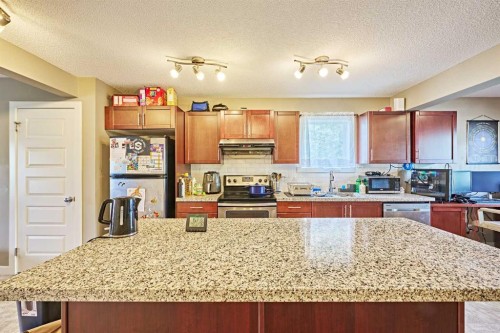 31 Pantego Lane Nw, Calgary, AB 