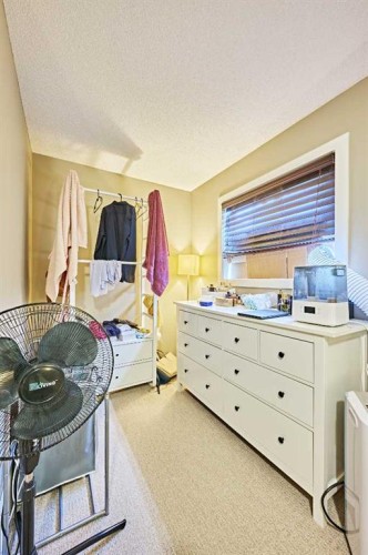 31 Pantego Lane Nw, Calgary, AB 