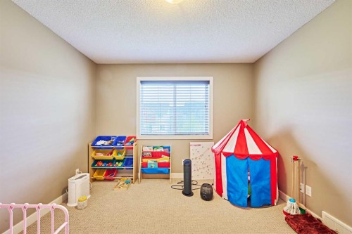 31 Pantego Lane Nw, Calgary, AB 