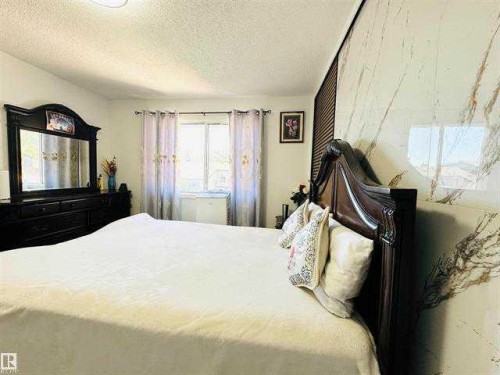 40 Pinecliff Close Ne, Calgary, AB 
