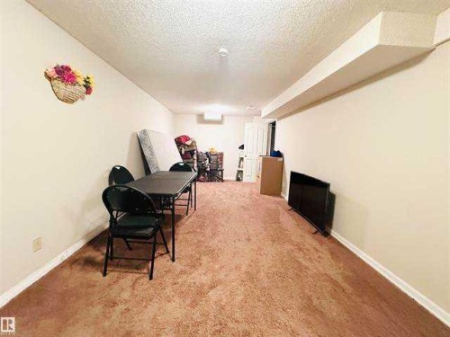 40 Pinecliff Close Ne, Calgary, AB 