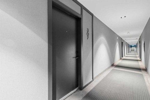 307-8445 Broadcast Avenue Sw, Calgary, AB -  Photo Showing Other Room