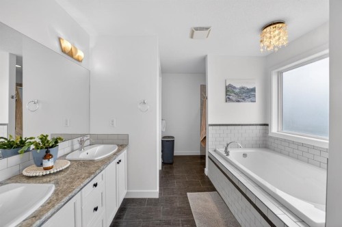 5 Havenfield Drive, Carstairs, AB 