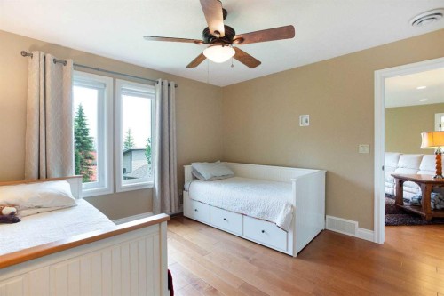 57-39408 Range Road 21, Rural Lacombe County, AB - Indoor Photo Showing Bedroom