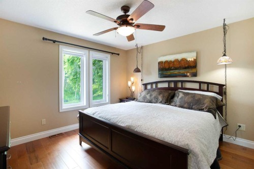 57-39408 Range Road 21, Rural Lacombe County, AB - Indoor Photo Showing Bedroom