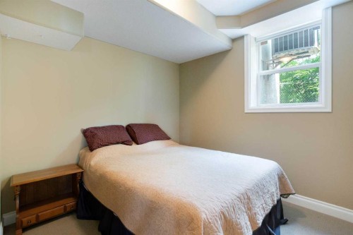 57-39408 Range Road 21, Rural Lacombe County, AB - Indoor Photo Showing Bedroom