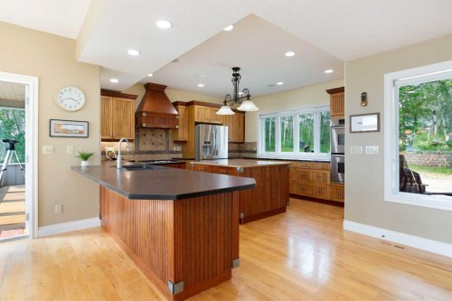 57-39408 Range Road 21, Rural Lacombe County, AB - Indoor Photo Showing Kitchen