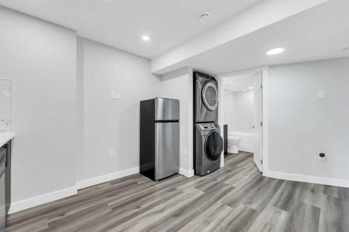 121 Carringvue Park Nw, Calgary, AB - Indoor Photo Showing Laundry Room