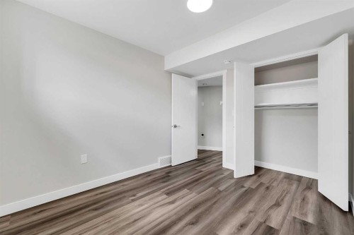 121 Carringvue Park Nw, Calgary, AB - Indoor Photo Showing Other Room