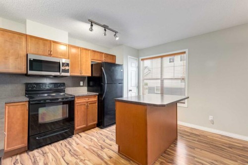 3294 New Brighton Gardens Se, Calgary, AB 