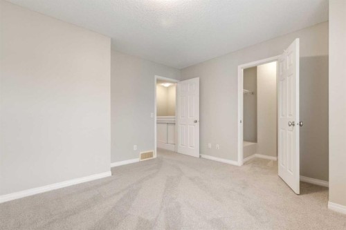 3294 New Brighton Gardens Se, Calgary, AB 
