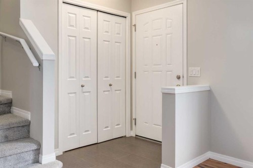 3294 New Brighton Gardens Se, Calgary, AB 
