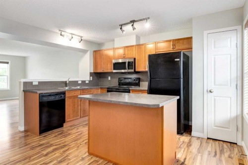 3294 New Brighton Gardens Se, Calgary, AB 