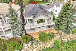 148 Scenic Ridge Crescent NW Calgary, AB T3L 1V3