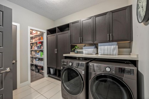 1213 Hillcrest Manor Estates, Strathmore, AB 