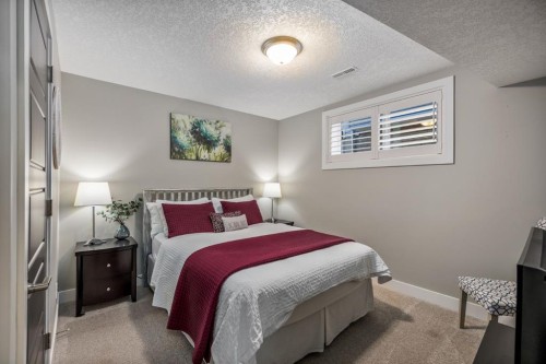 1213 Hillcrest Manor Estates, Strathmore, AB 