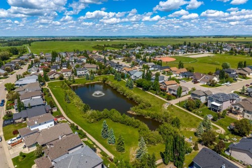 1213 Hillcrest Manor Estates, Strathmore, AB 