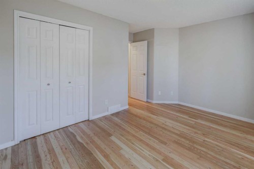 7 Canoe Close, Airdrie, AB 