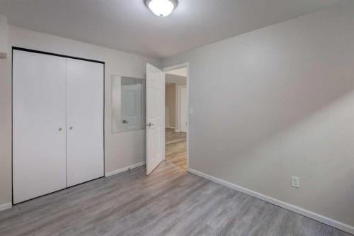 7 Canoe Close, Airdrie, AB 