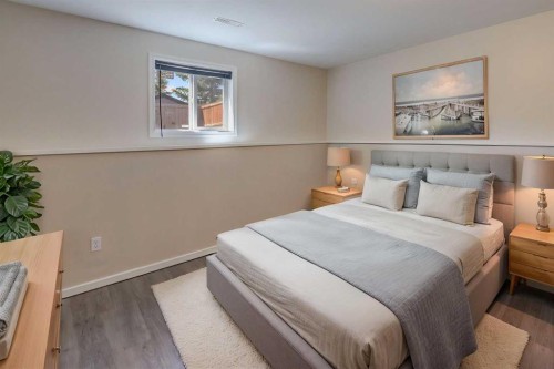 7 Canoe Close, Airdrie, AB 