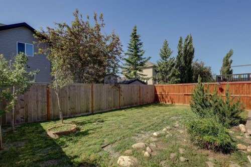 7 Canoe Close, Airdrie, AB 