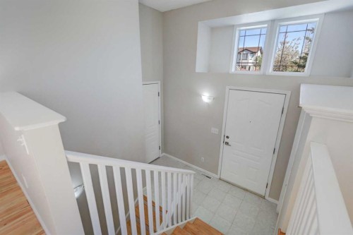 7 Canoe Close, Airdrie, AB 