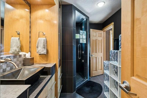 10220 Brookpark Boulevard Sw, Calgary, AB - Indoor