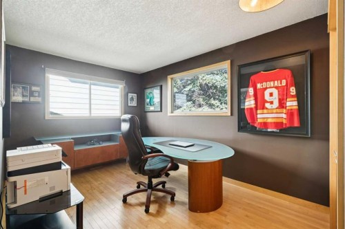 10220 Brookpark Boulevard Sw, Calgary, AB - Indoor Photo Showing Office