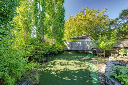 10220 Brookpark Boulevard Sw, Calgary, AB - Outdoor