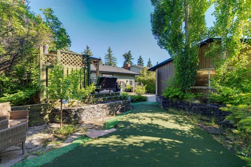 10220 Brookpark Boulevard Sw, Calgary, AB - Outdoor