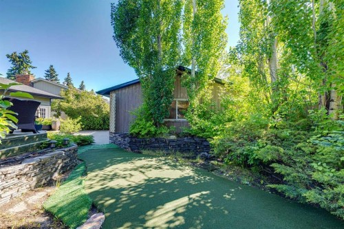 10220 Brookpark Boulevard Sw, Calgary, AB - Outdoor