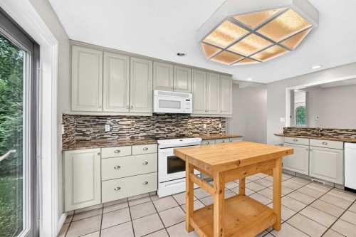 3721 44A Avenue, Red Deer, AB 
