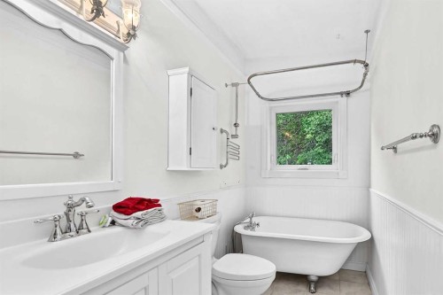 3721 44A Avenue, Red Deer, AB 