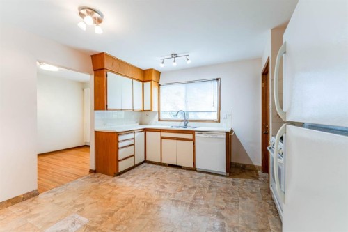 7511 Huntridge Crescent Ne, Calgary, AB 