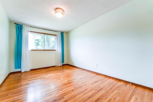 7511 Huntridge Crescent Ne, Calgary, AB 
