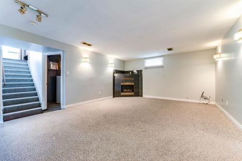 7511 Huntridge Crescent Ne, Calgary, AB 