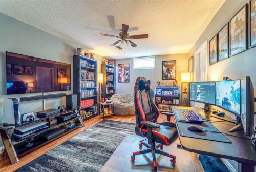 7511 Huntridge Crescent Ne, Calgary, AB 