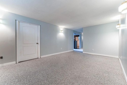 7511 Huntridge Crescent Ne, Calgary, AB 