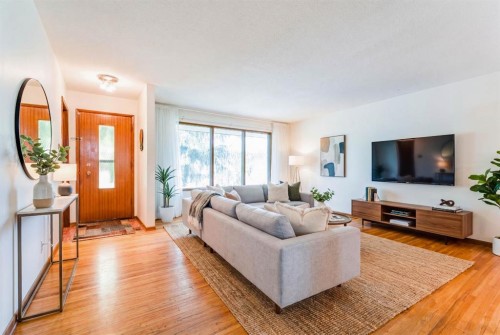 7511 Huntridge Crescent Ne, Calgary, AB 