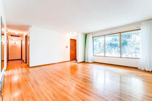 7511 Huntridge Crescent Ne, Calgary, AB 
