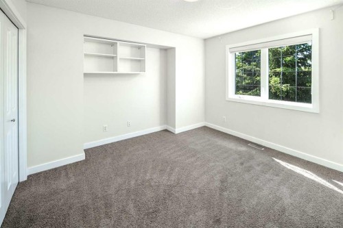 99 Evergreen Square Sw, Calgary, AB 